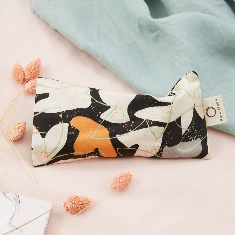 Organic Cotton Eye Pillow for Relaxation and Yoga - Cosmos - BohoDreaming